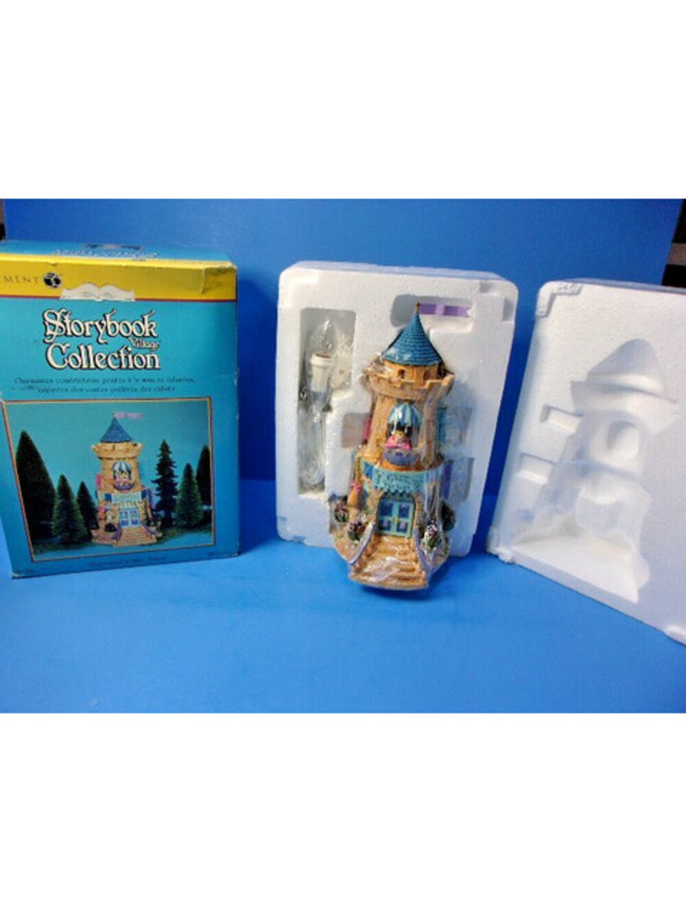 Dept 56 Rapunzel's Hair Salon #13204 Storybook Village Collection Retired HTF